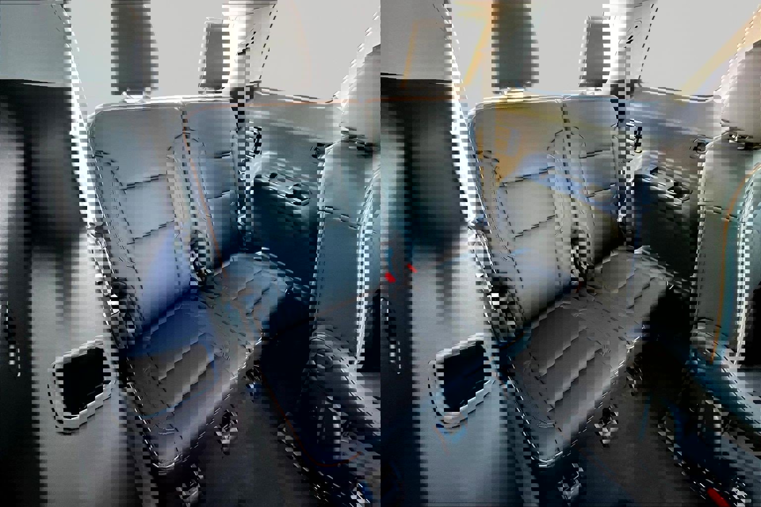 Used 2022 GMC Acadia AT4 w/ Technology Package image 26