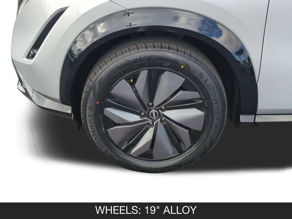 Used 2023 Nissan Ariya AWD image 11