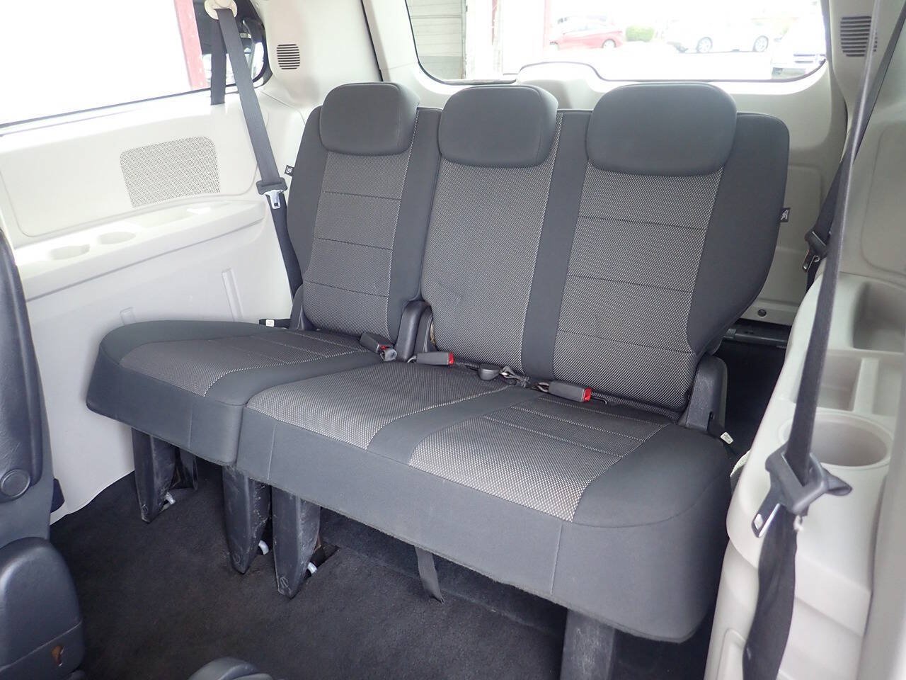 Used 2008 Dodge Grand Caravan SE FWD image 14