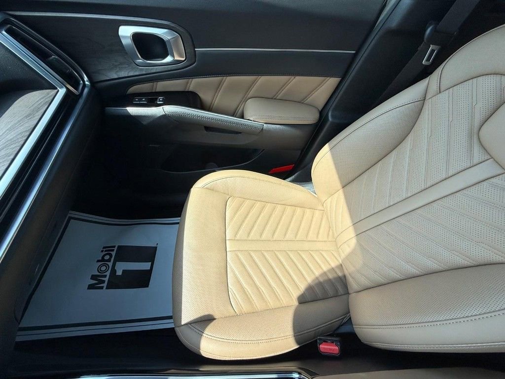 Used 2025 Kia Sorento SX Prestige w/ Olive Brown Leather Package image 24
