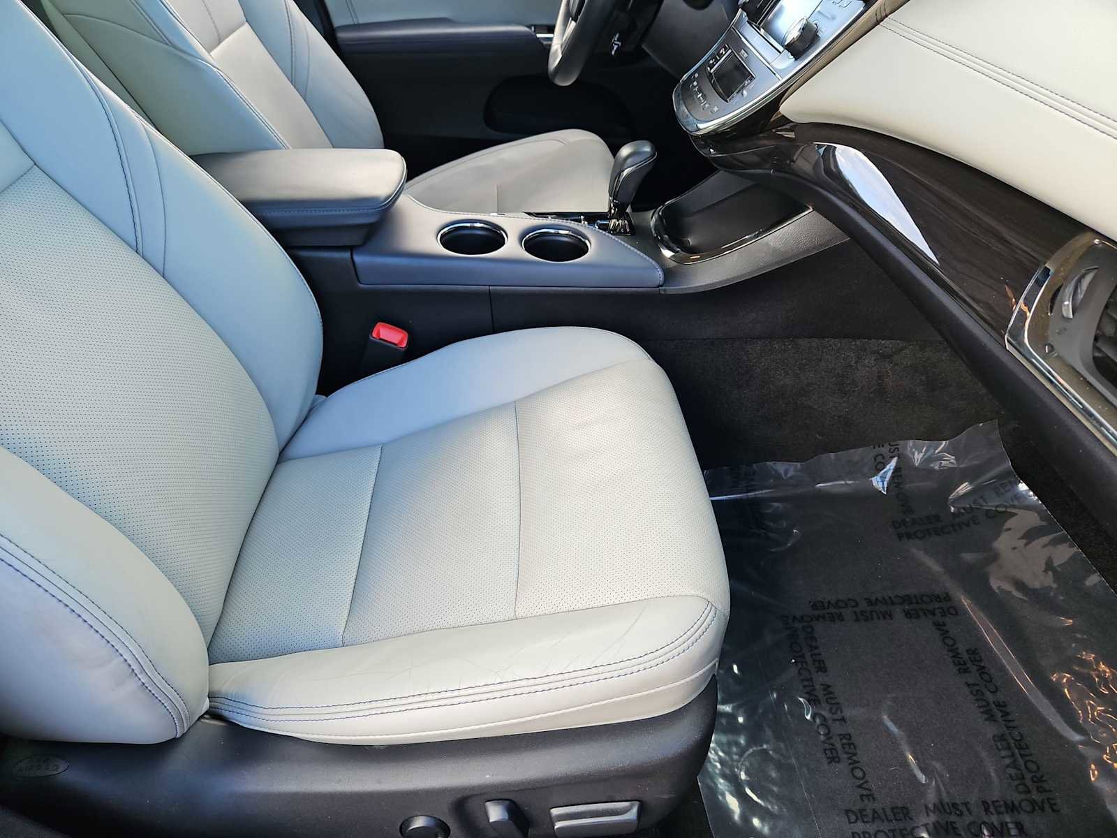 Used 2014 Toyota Avalon Limited image 23