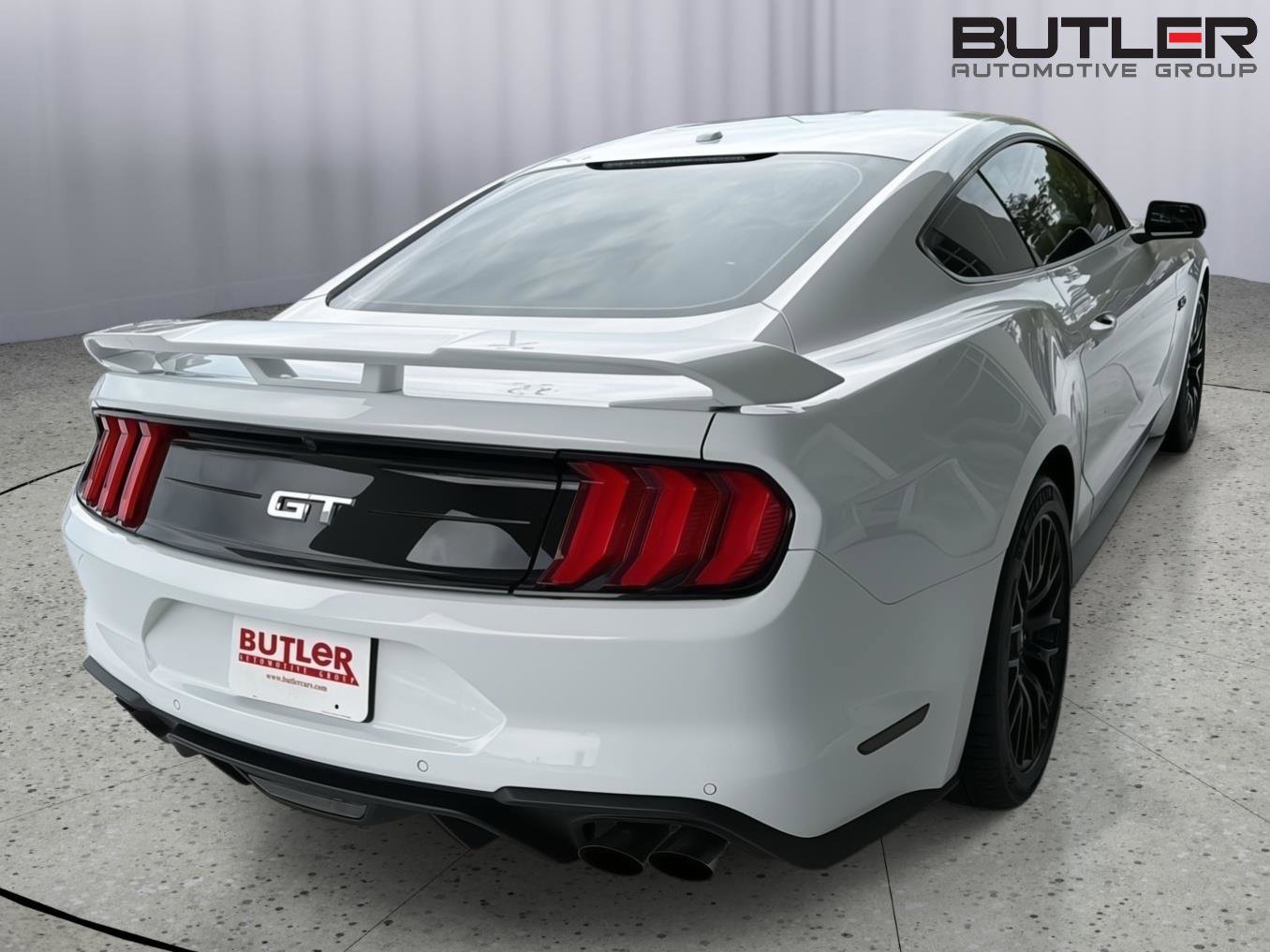 Used 2018 Ford Mustang GT Premium w/ GT Performance Package RWD image 6