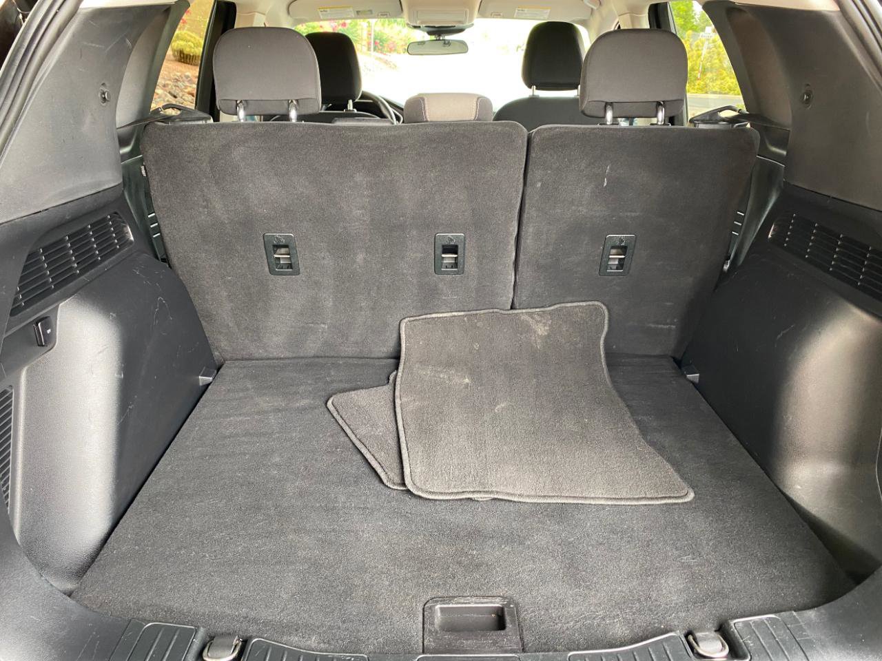 Used 2022 Ford Escape SE w/ Convenience Package FWD image 11
