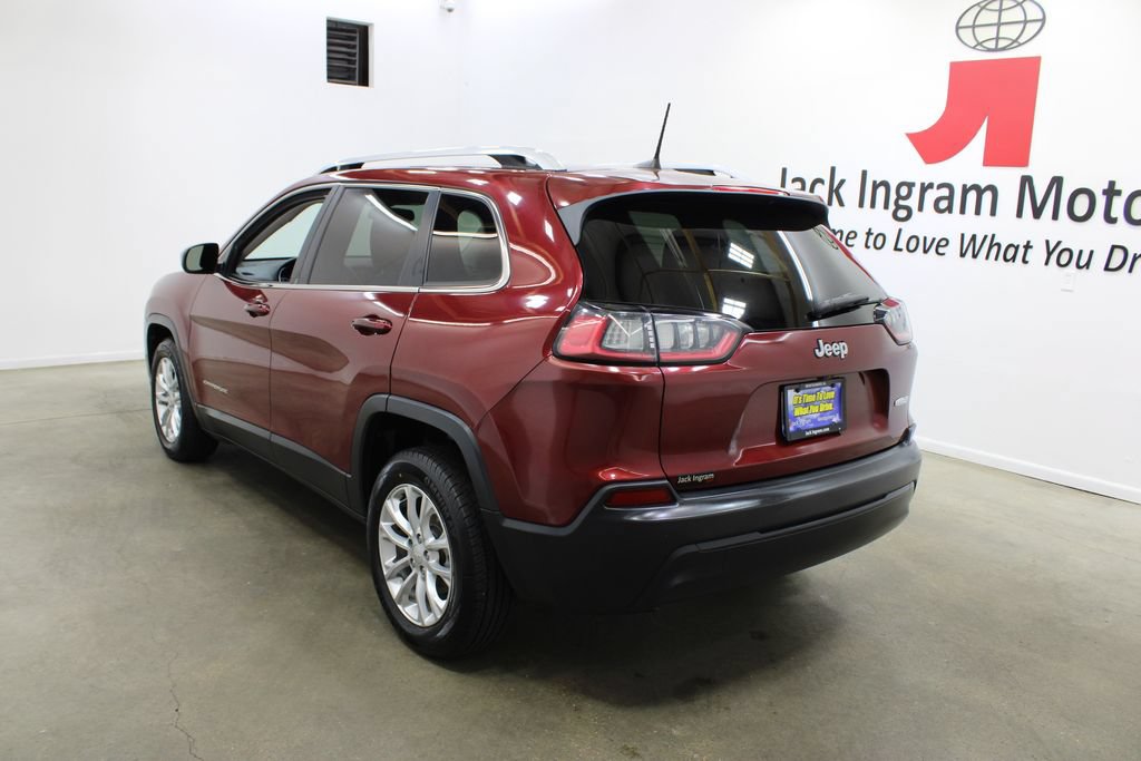 Used 2019 Jeep Cherokee Latitude w/ Popular Appearance Group FWD image 3