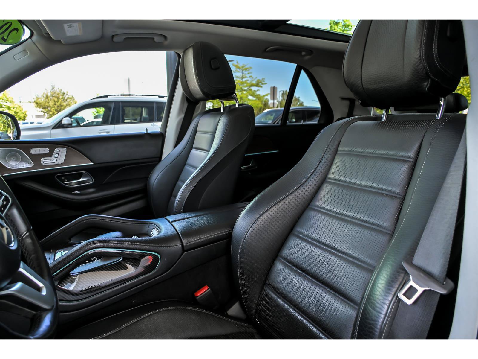 Used 2020 Mercedes-Benz GLE 580 4MATIC w/ Energizing Package Plus image 12