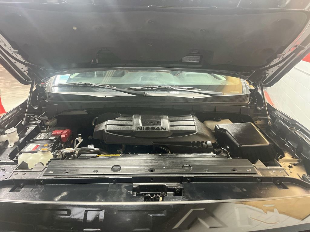 Used 2024 Nissan Titan PRO-4X w/ Pro-4x Convenience Package AWD/4WD image 32