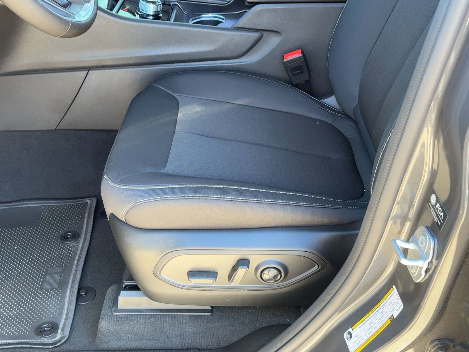 New 2026 Jeep Grand Cherokee Laredo X AWD/4WD image 13