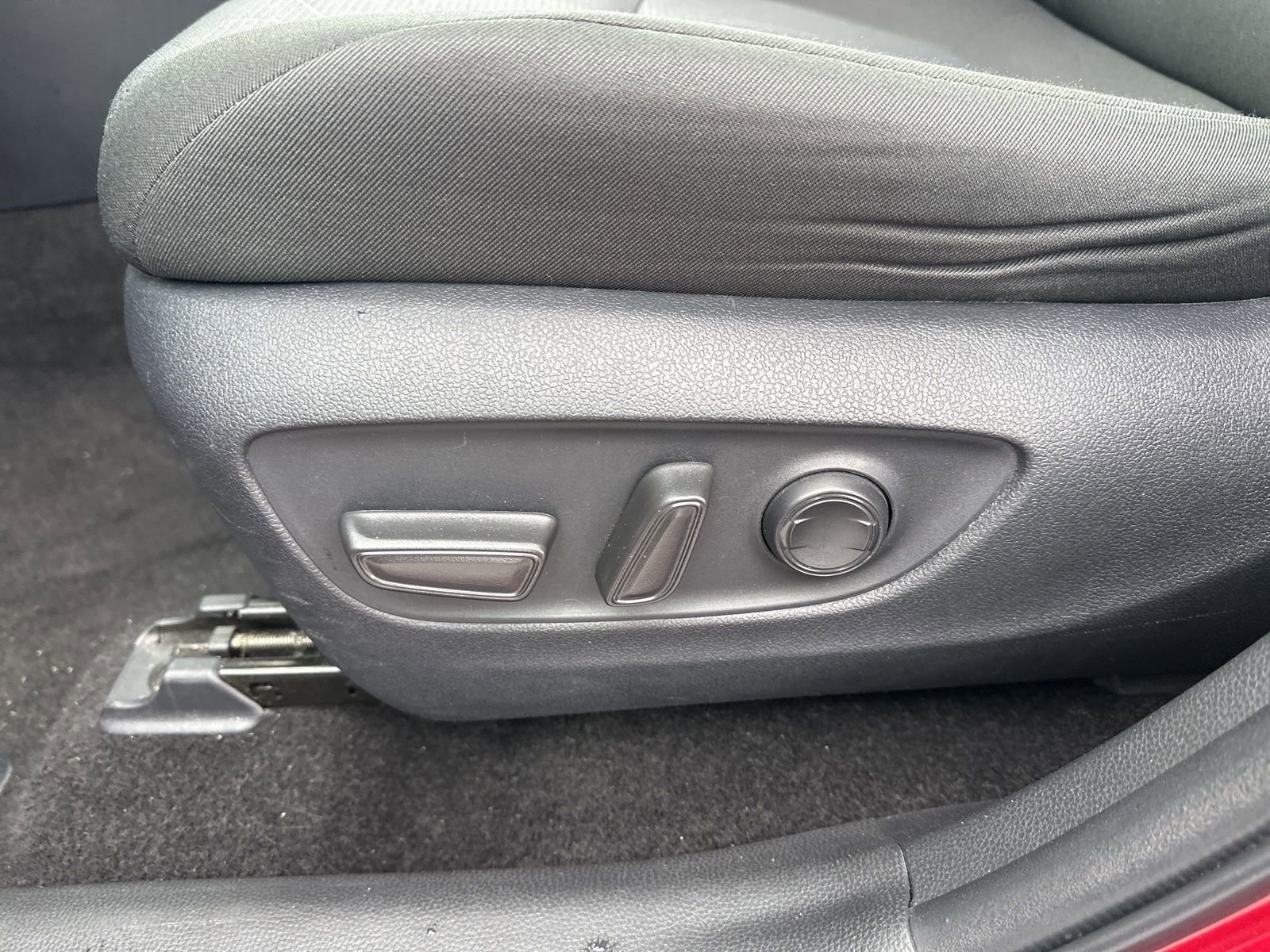 Certified 2025 Toyota RAV4 XLE AWD/4WD image 6