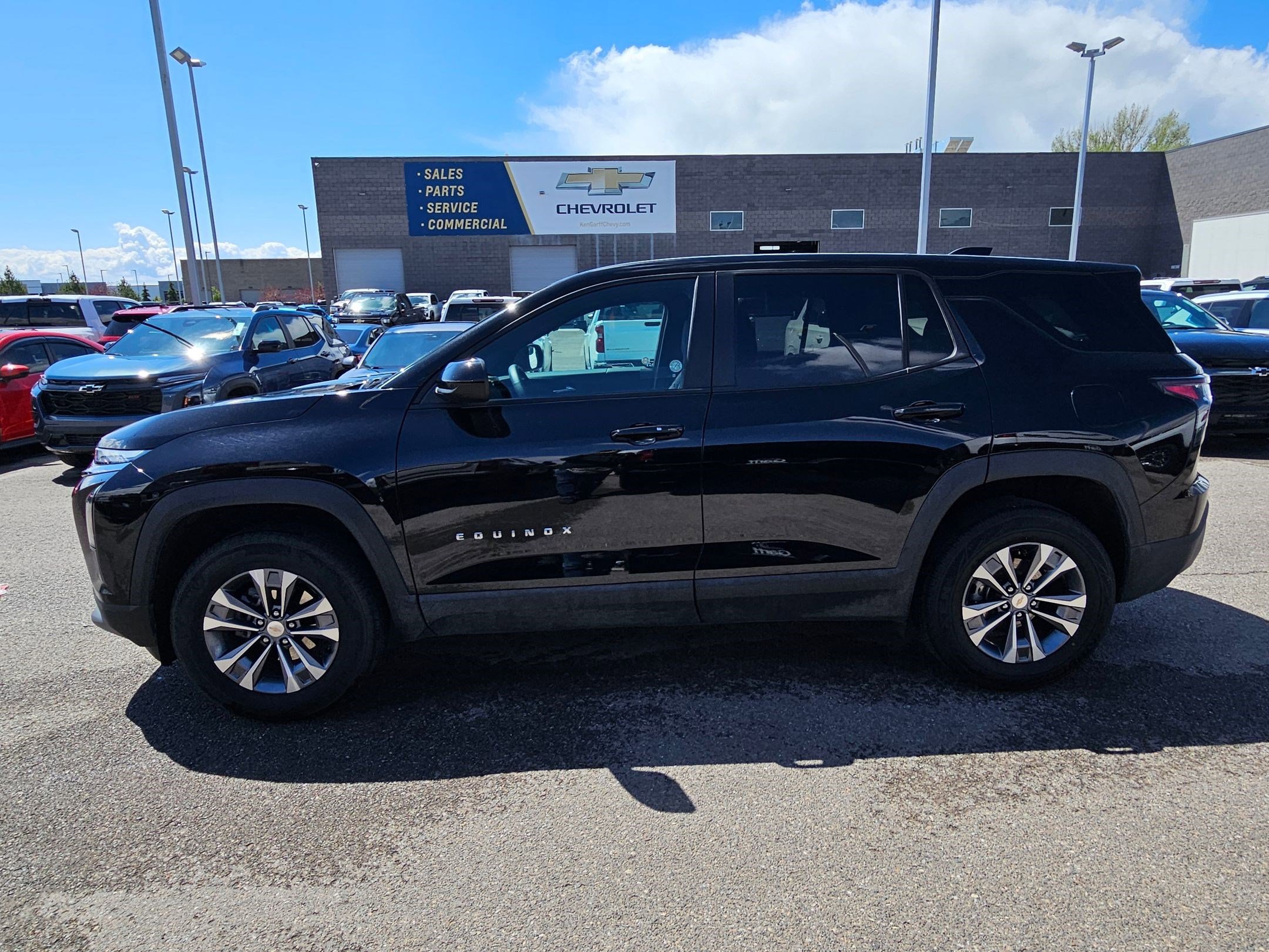 Used 2026 Chevrolet Equinox LT AWD/4WD image 7