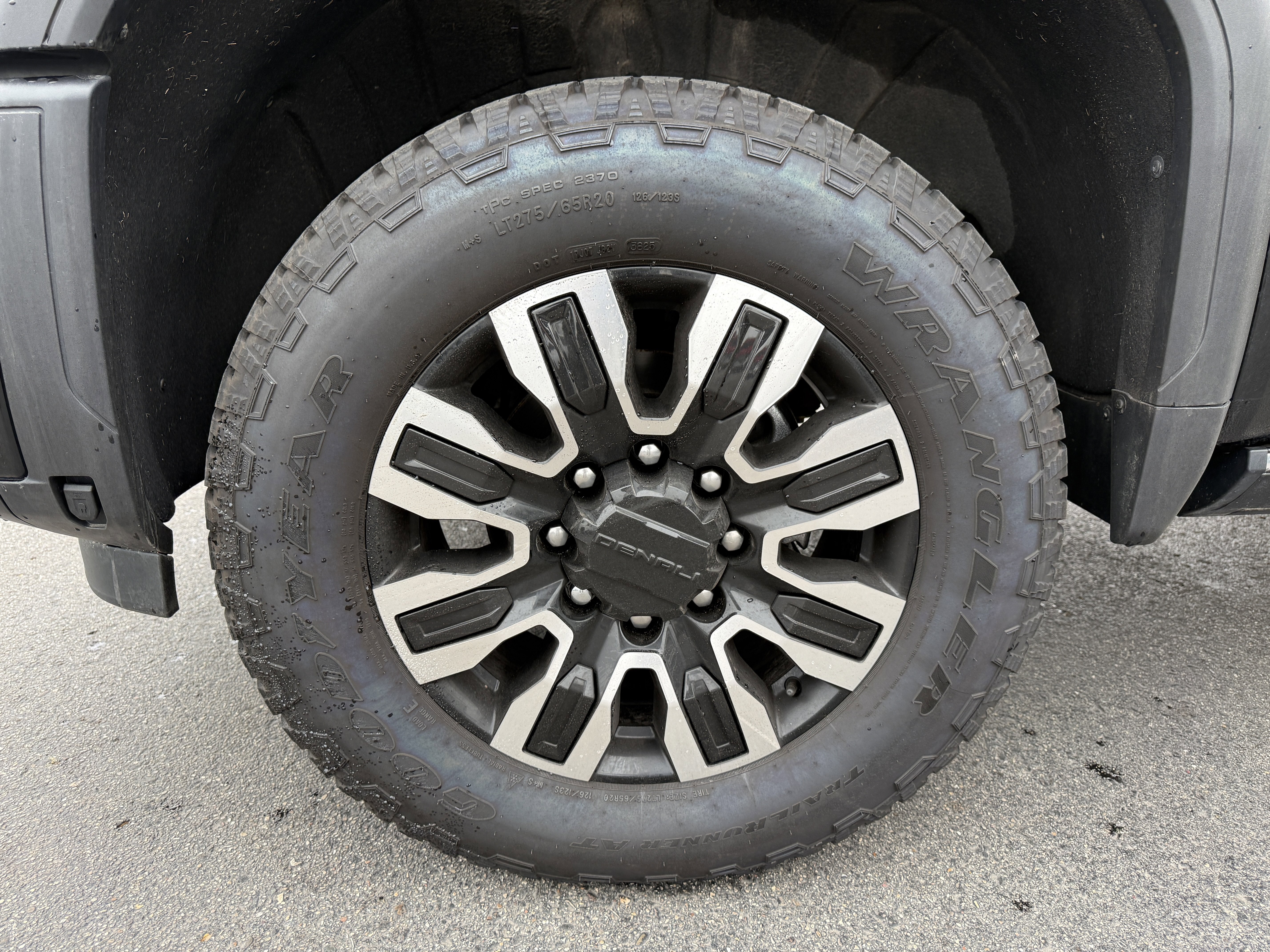 Used 2025 GMC Sierra 2500 Denali Ultimate image 34