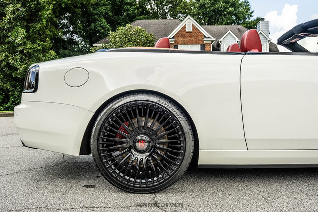 Used 2016 Rolls-Royce Dawn RWD image 10