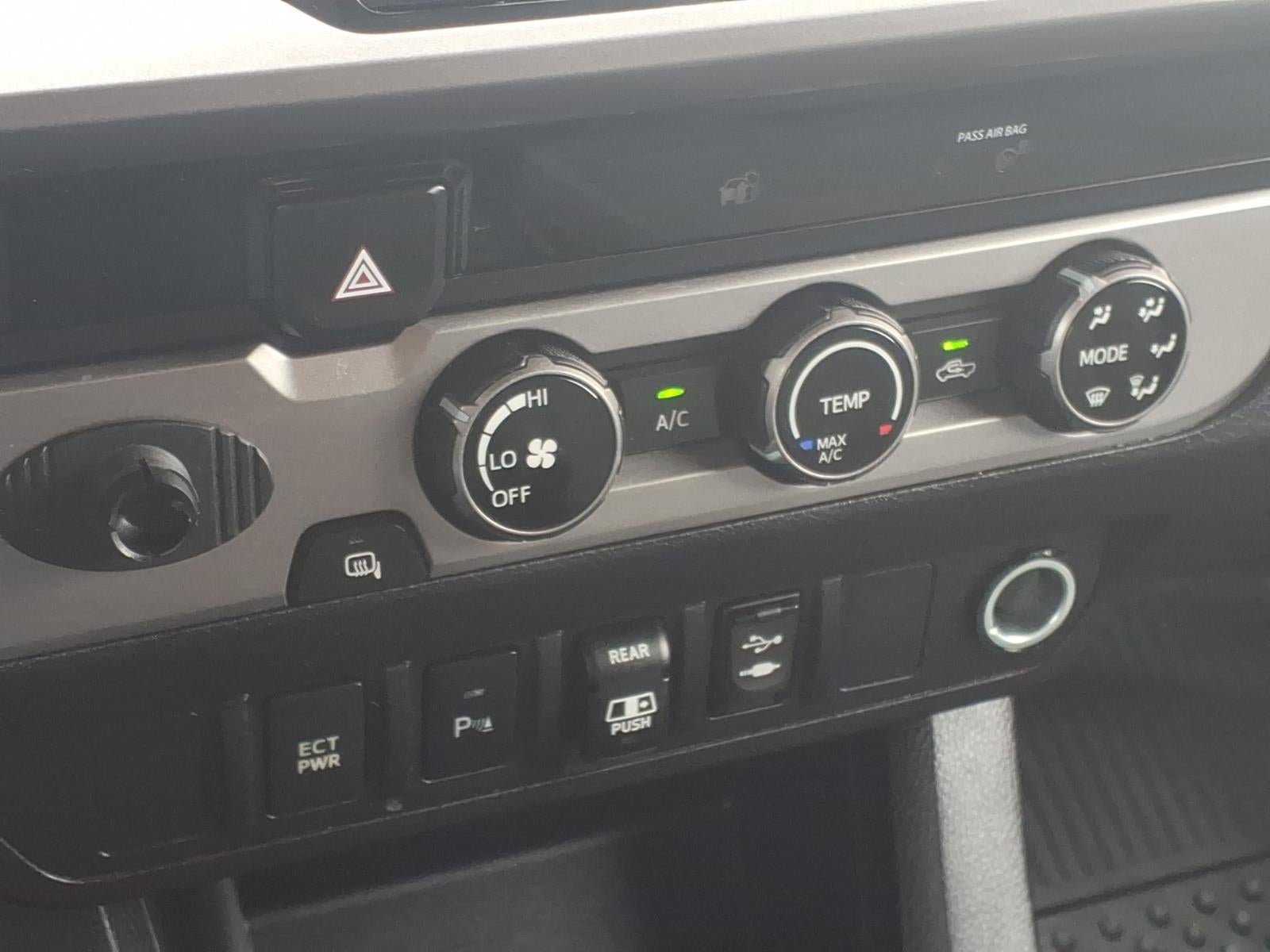 Used 2018 Toyota Tacoma SR5 RWD image 27