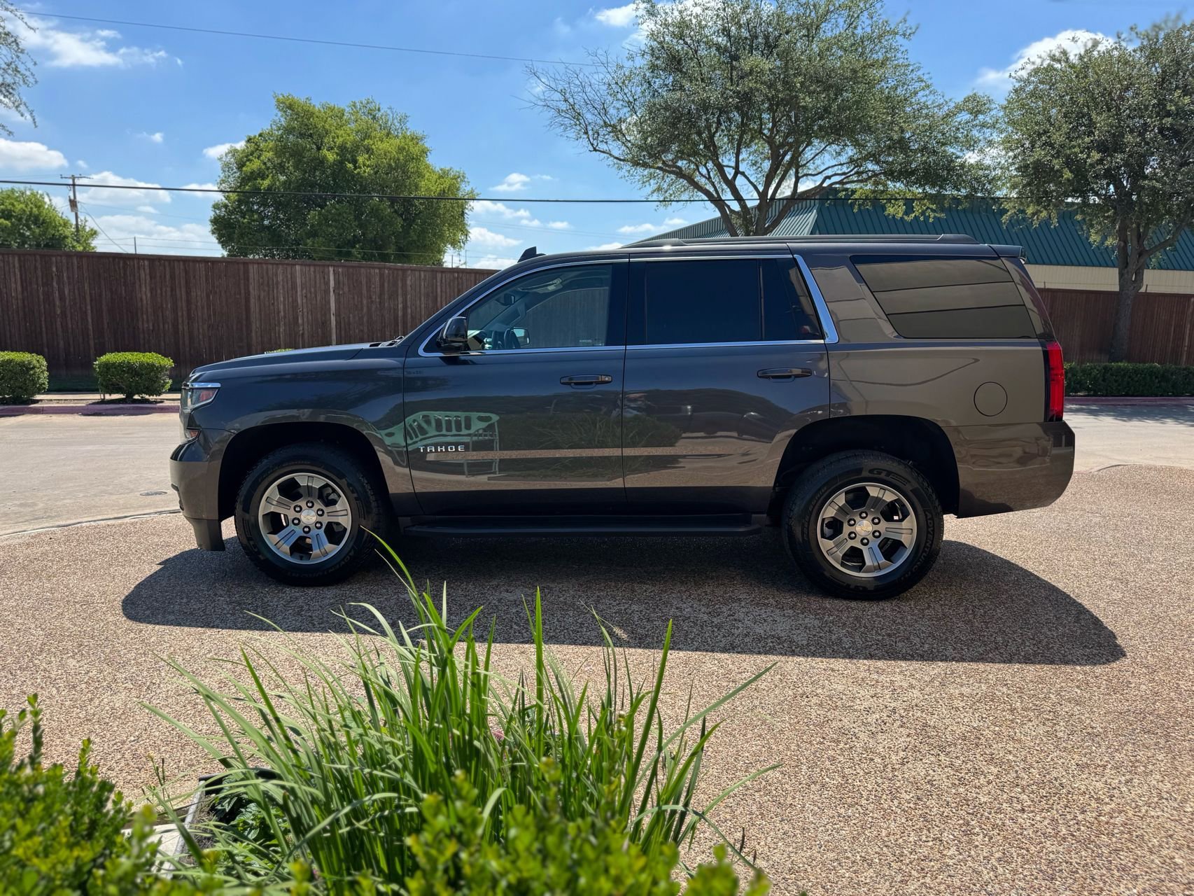 Used 2018 Chevrolet Tahoe LS RWD image 11