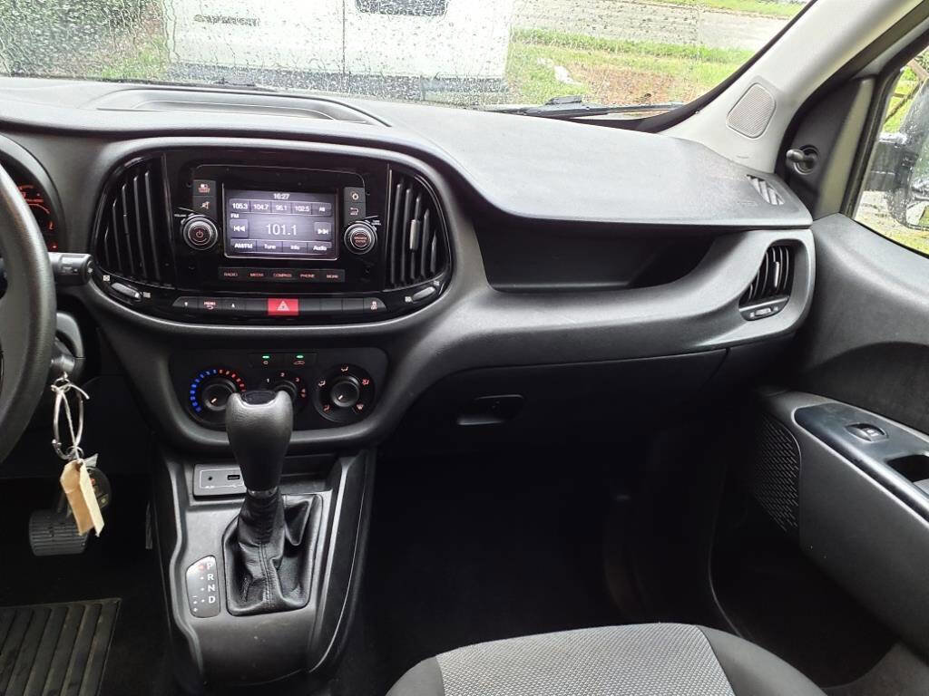 Used 2018 RAM ProMaster City Tradesman image 13