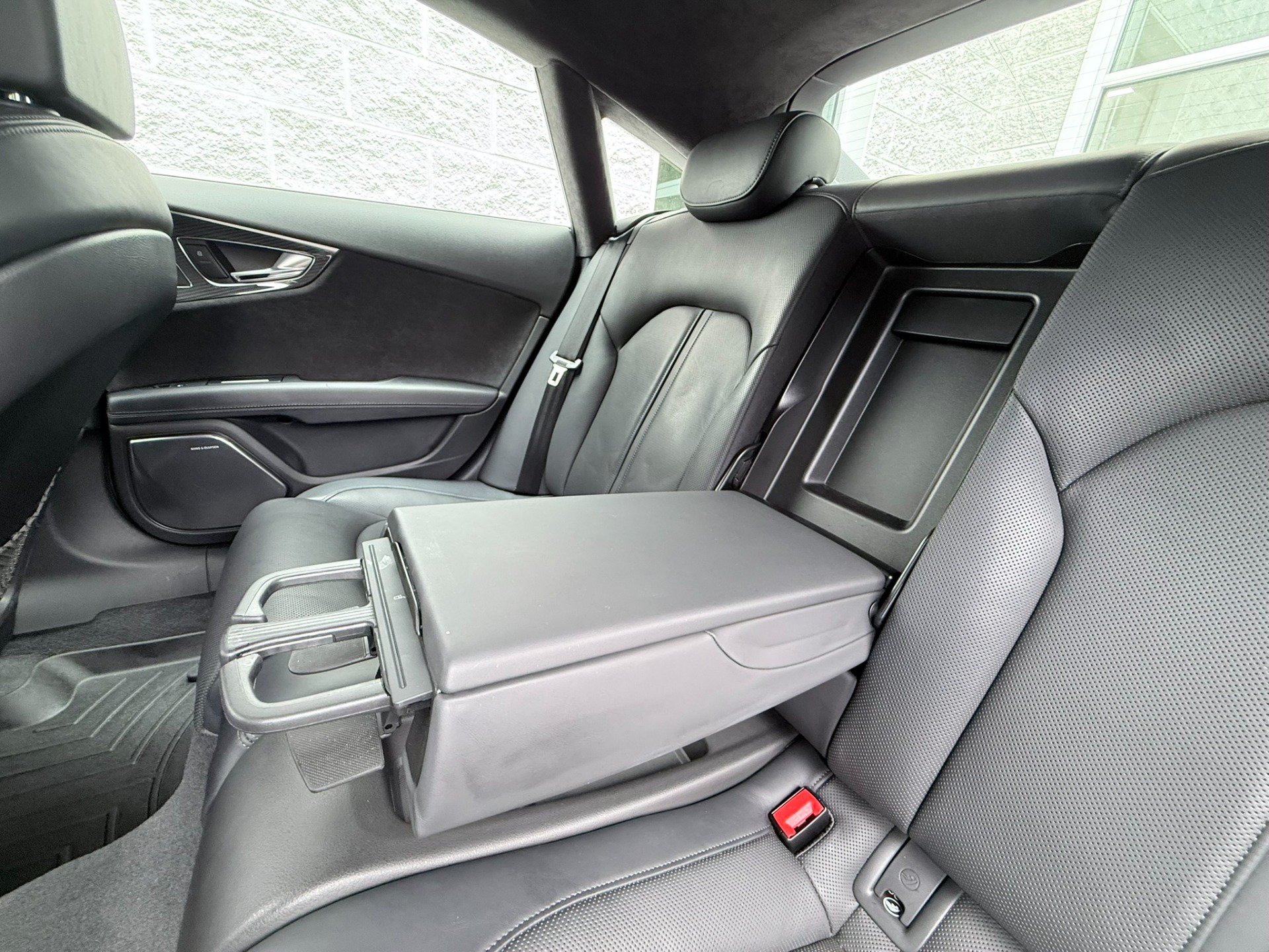 Used 2016 Audi RS 7 Prestige w/ Carbon-Optic Package AWD/4WD image 30
