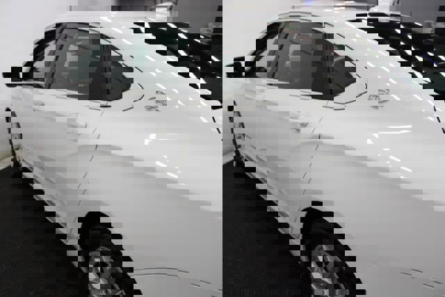 Used 2017 Chevrolet Impala LT image 10