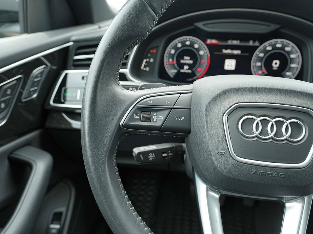 Used 2019 Audi Q8 Prestige AWD/4WD image 35