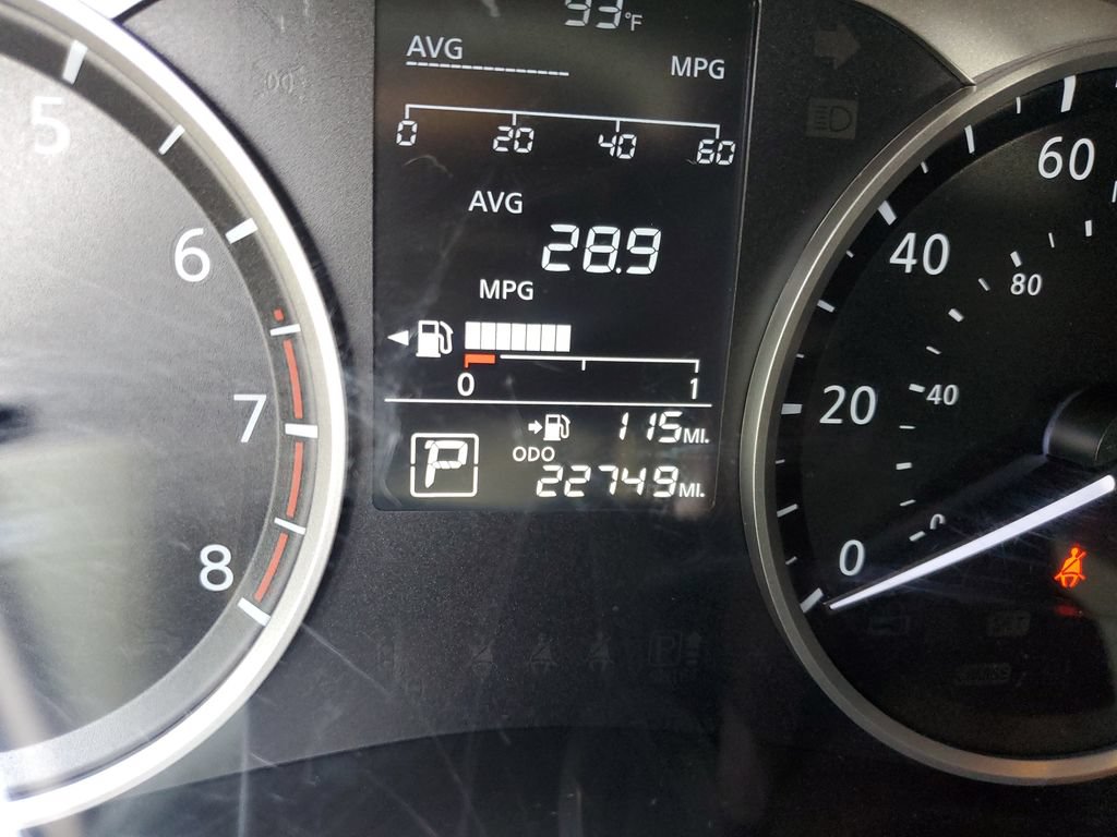 Certified 2025 Nissan Kicks Play S FWD image 27