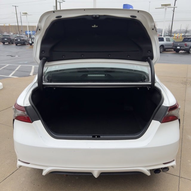 Used 2024 Toyota Camry SE image 37