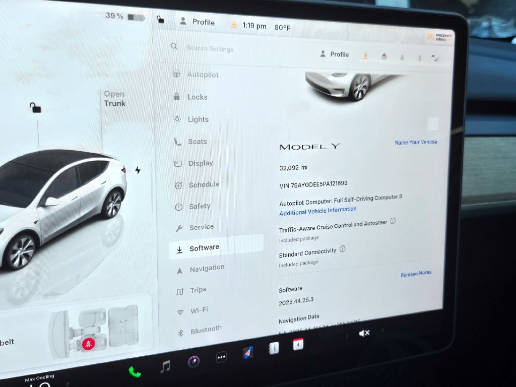 Used 2023 Tesla Model Y AWD image 21
