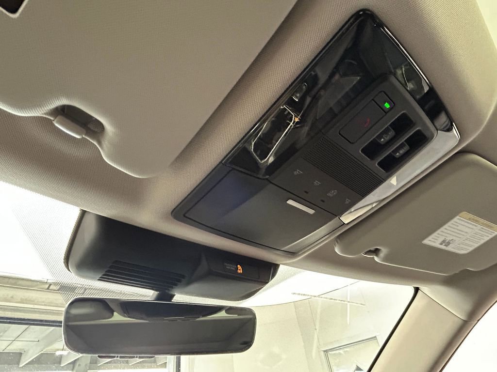 New 2026 Mitsubishi Outlander SE FWD image 25