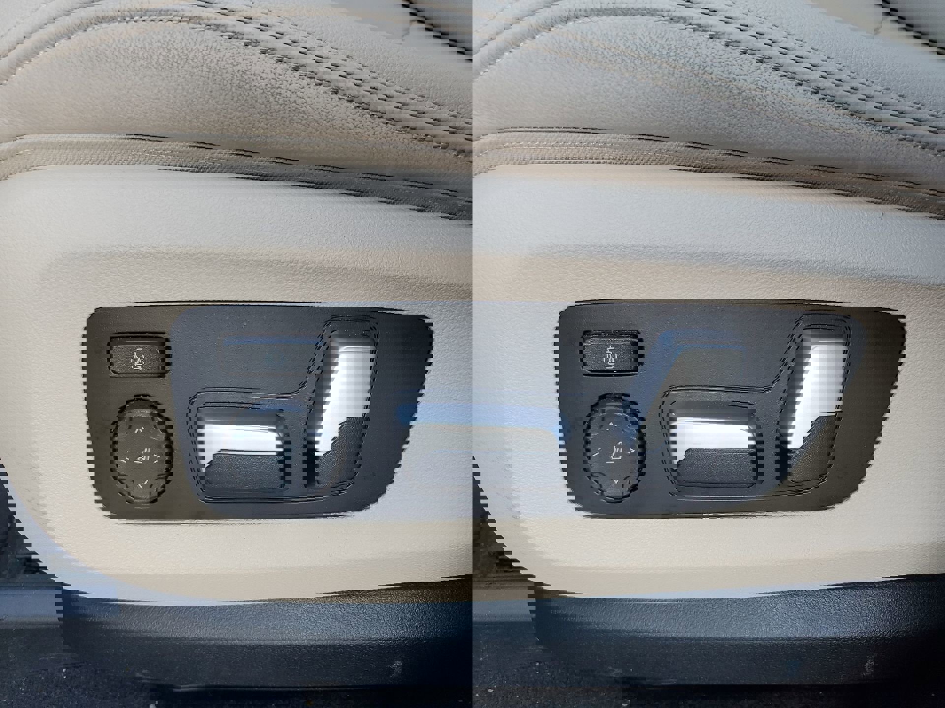 Used 2022 BMW X5 sDrive40i w/ Parking Assistance Package image 52