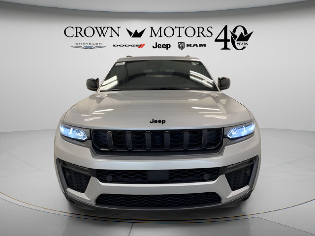 Used 2026 Jeep Grand Cherokee L Limited AWD/4WD image 2