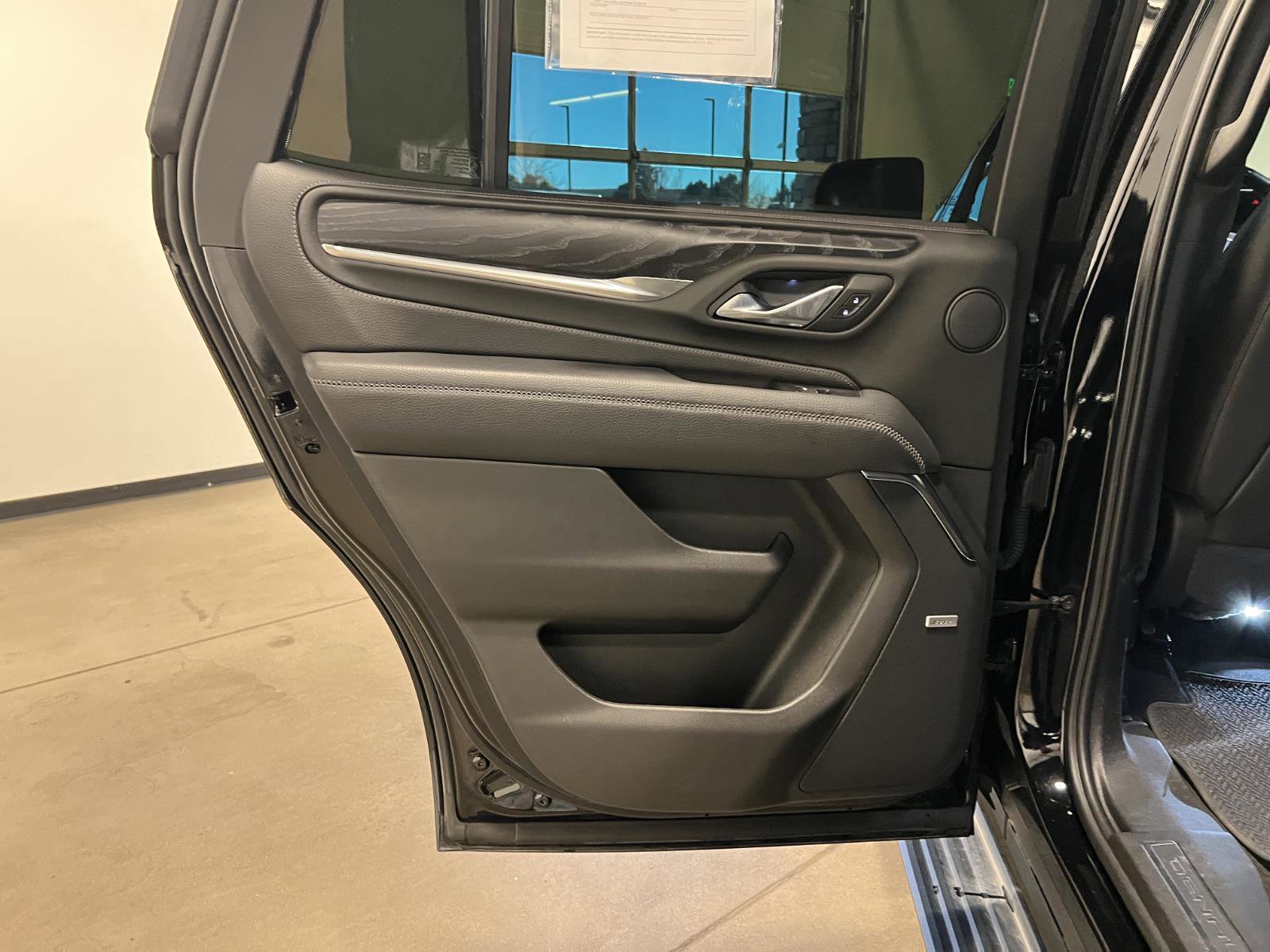 Used 2024 GMC Yukon Denali w/ Advanced Technology Package image 35