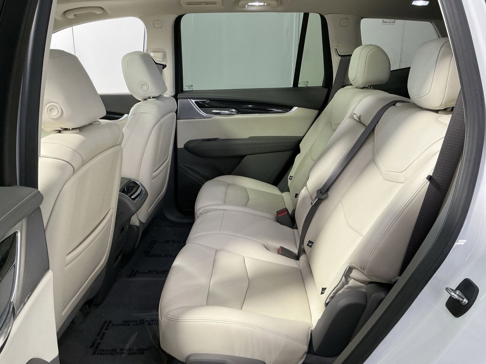 Used 2023 Cadillac XT6 Premium Luxury image 33