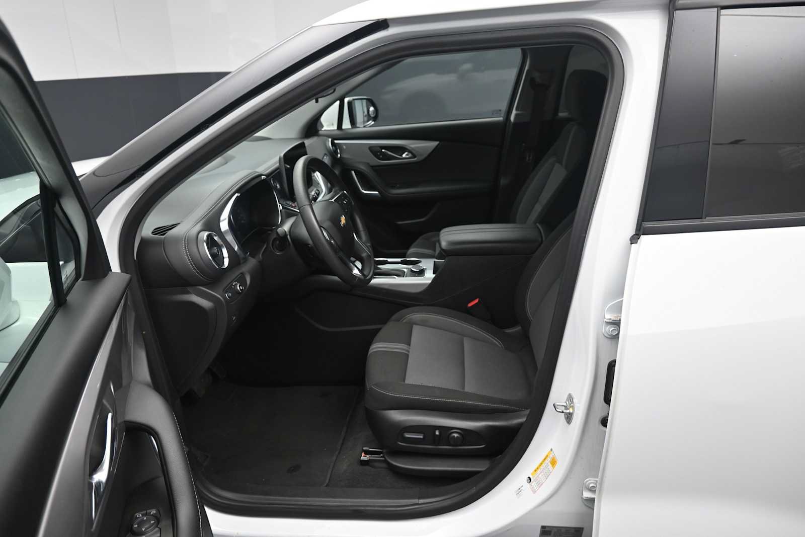 Used 2023 Chevrolet Blazer LT AWD/4WD image 14
