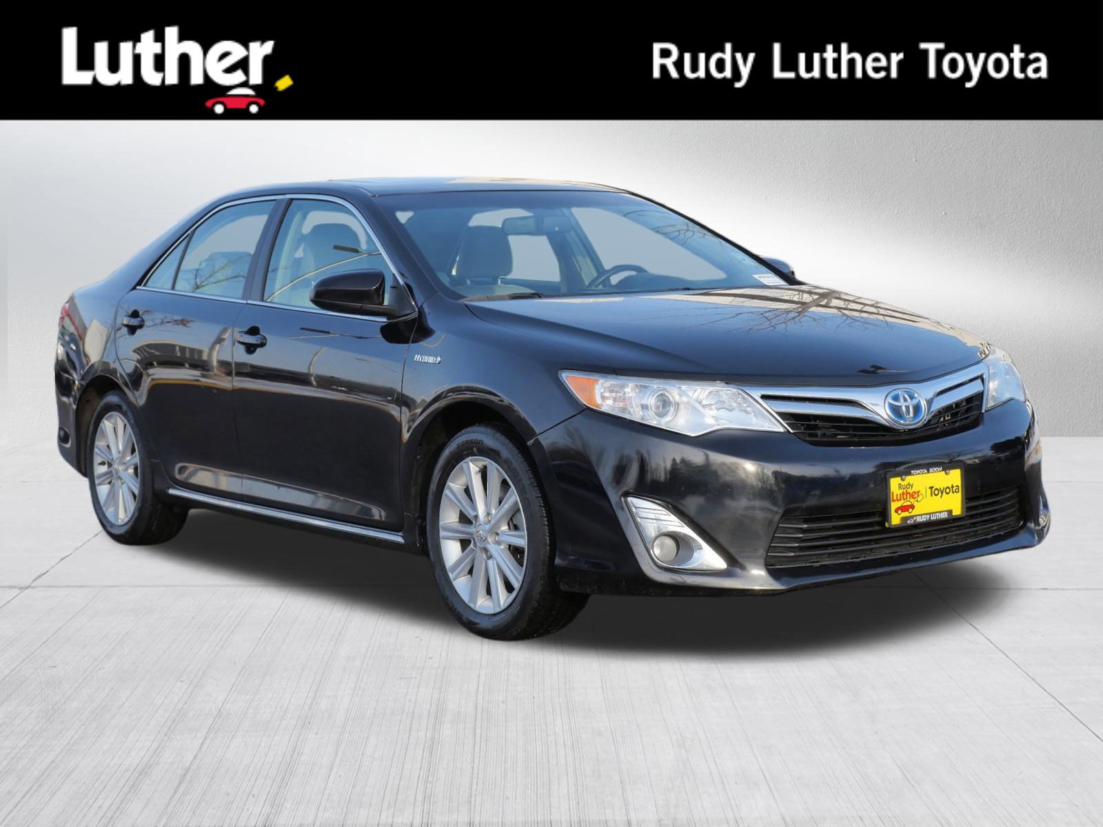 Used 2014 Toyota Camry XLE w/ Leather Package
