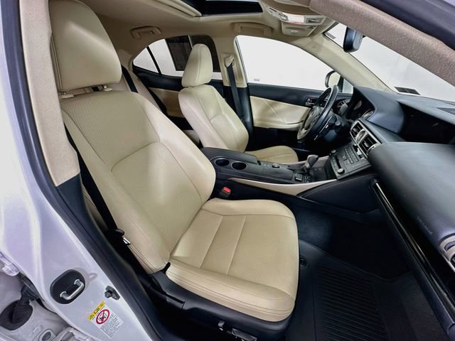 Used 2016 Lexus IS 300 AWD image 34