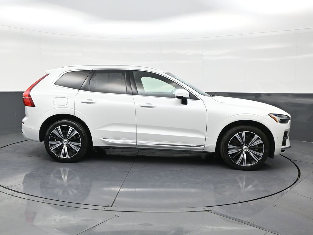 Used 2023 Volvo XC60 T8 Plus image 6