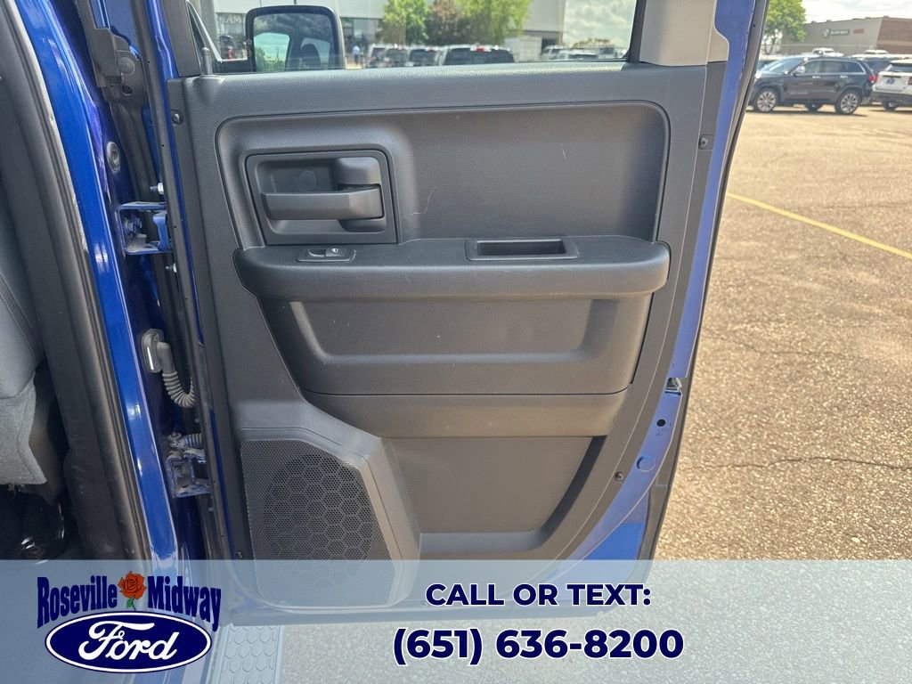 Used 2017 RAM 1500 ST AWD/4WD image 34