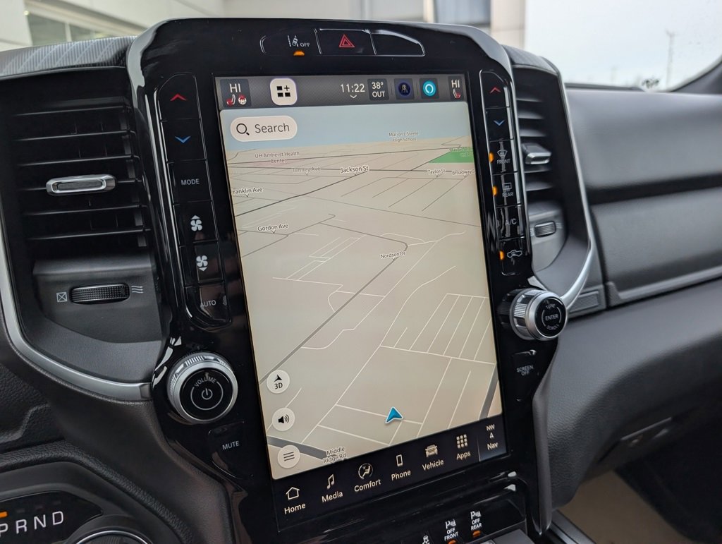 New 2026 RAM 1500 4x4 Crew Cab image 3