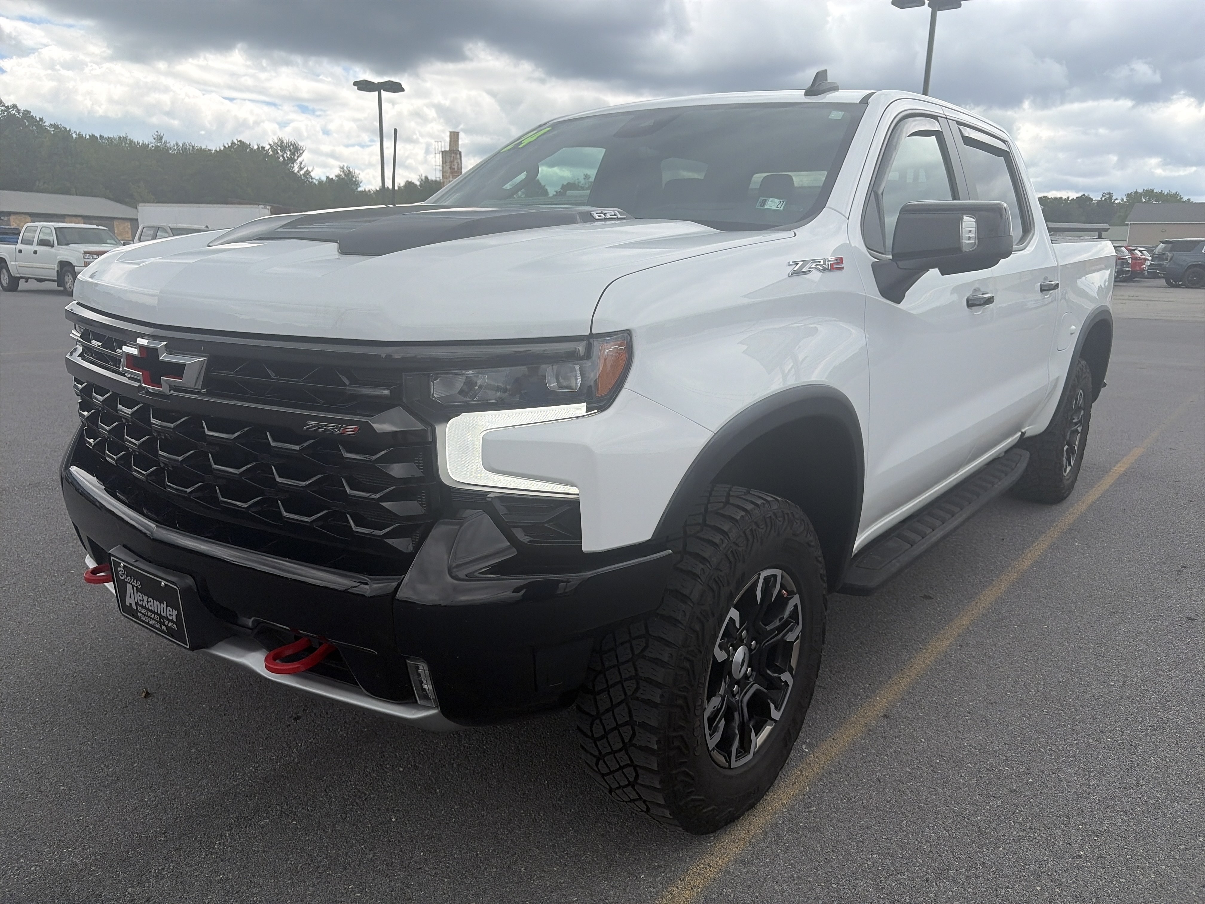 Used 2024 Chevrolet Silverado 1500 ZR2 w/ Technology Package AWD/4WD image 2