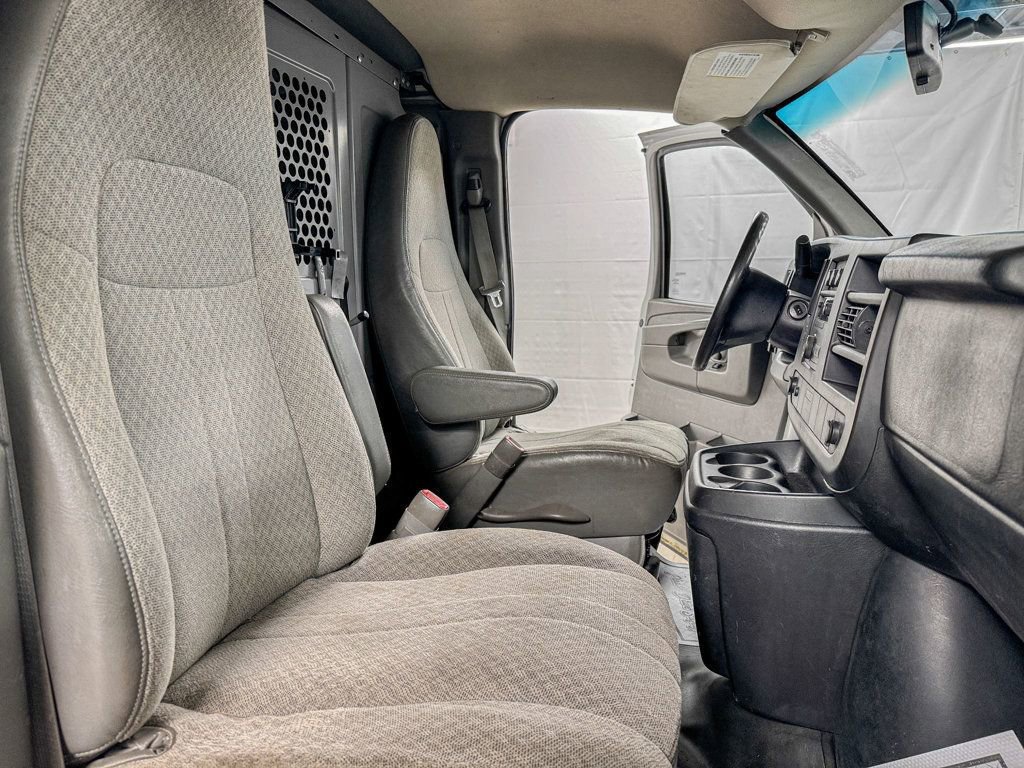 Used 2014 Chevrolet Express 3500 image 10