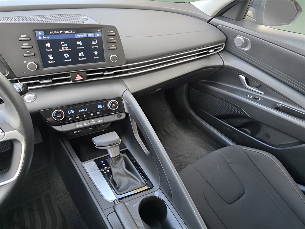 Used 2023 Hyundai Elantra SEL image 29