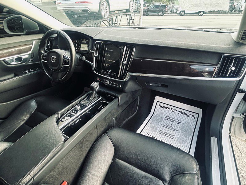 Used 2019 Volvo S90 T5 Momentum image 18