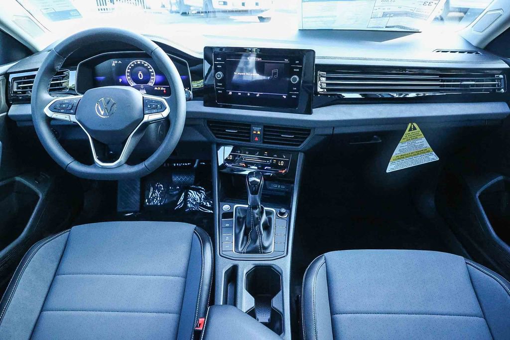 New 2026 Volkswagen Jetta SE FWD image 18