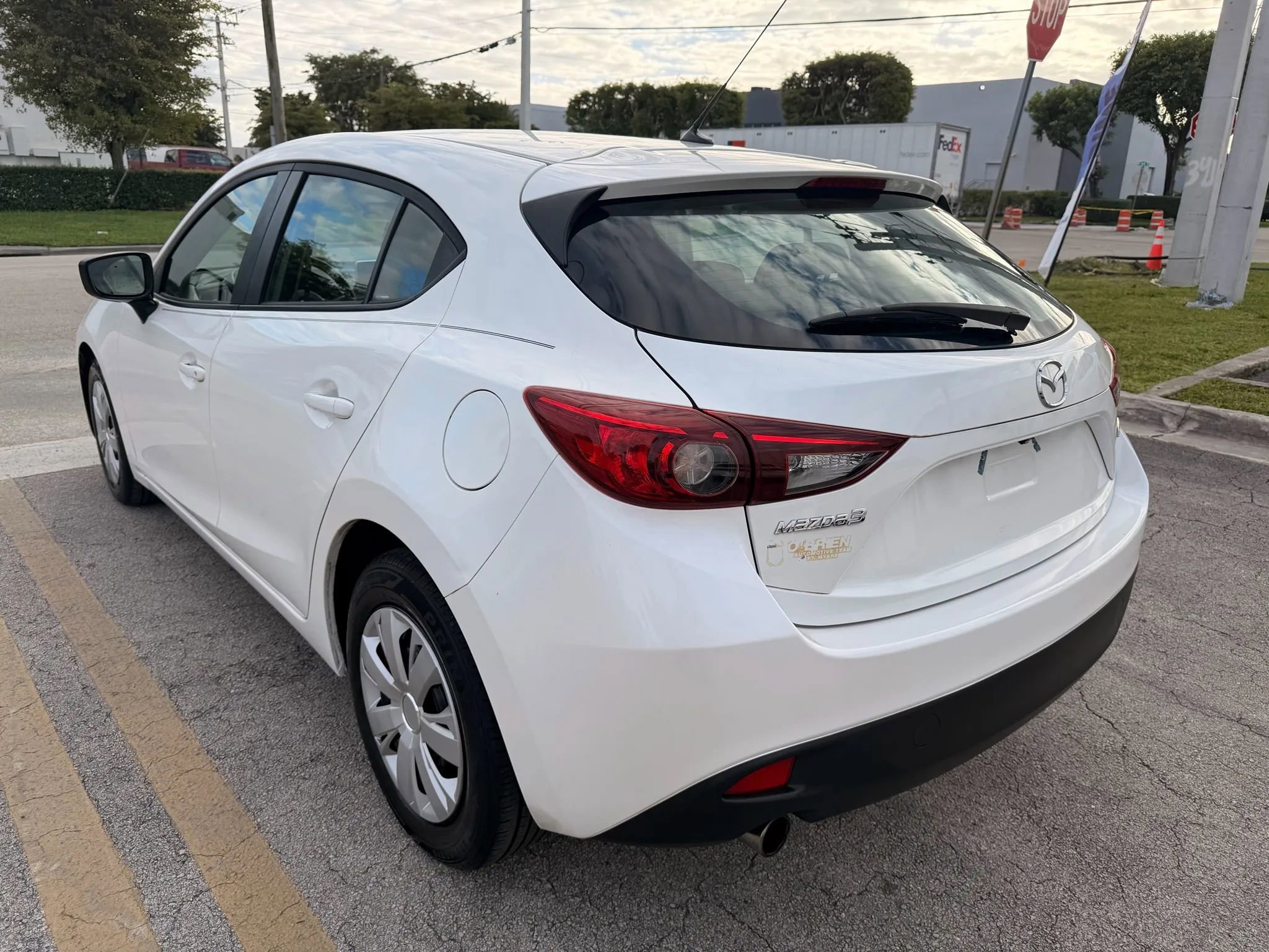 Used 2016 MAZDA MAZDA3 i Sport image 5