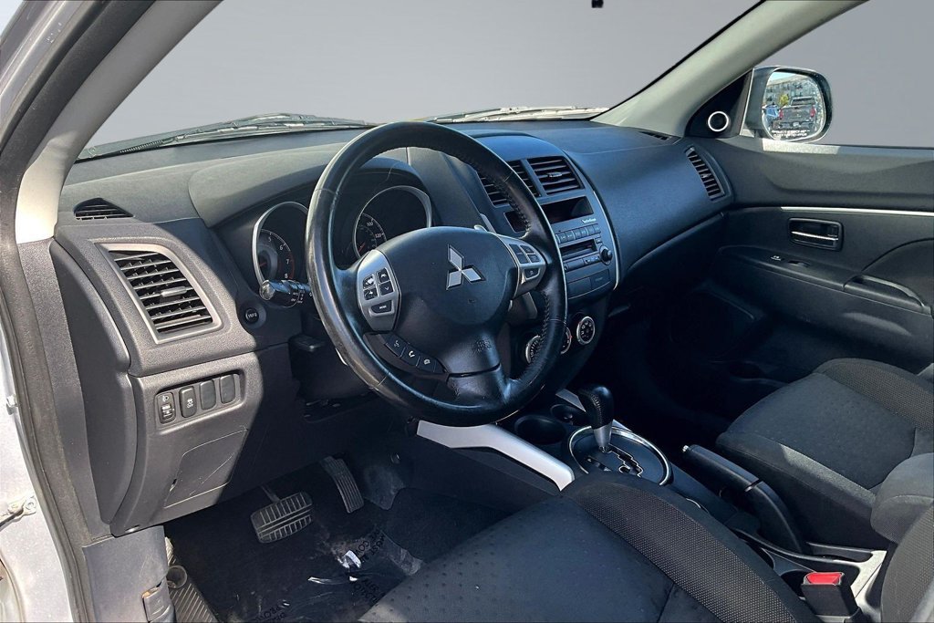 Used 2011 Mitsubishi Outlander Sport SE AWD/4WD image 17