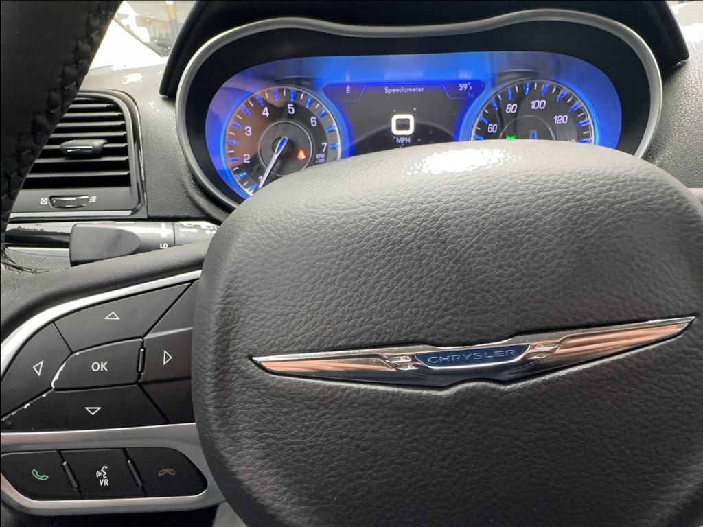 Used 2023 Chrysler 300 Touring w/ Sport Appearance Package RWD image 40