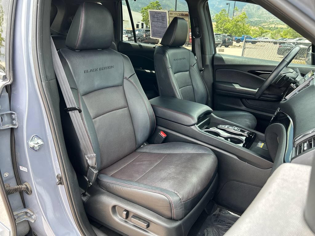 Used 2024 Honda Passport Black Edition image 17
