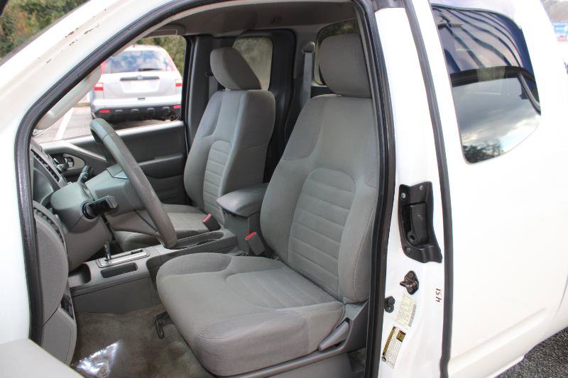 Used 2015 Nissan Frontier S image 11
