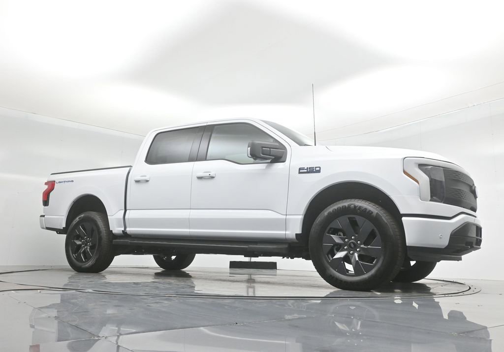 New 2025 Ford F150 Lightning Flash image 3