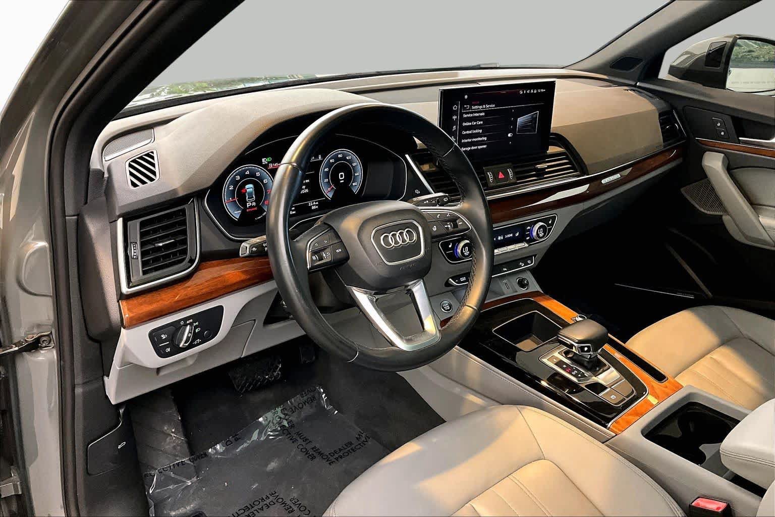 Used 2023 Audi Q5 2.0T Premium Plus w/ Premium Plus Package AWD/4WD image 18