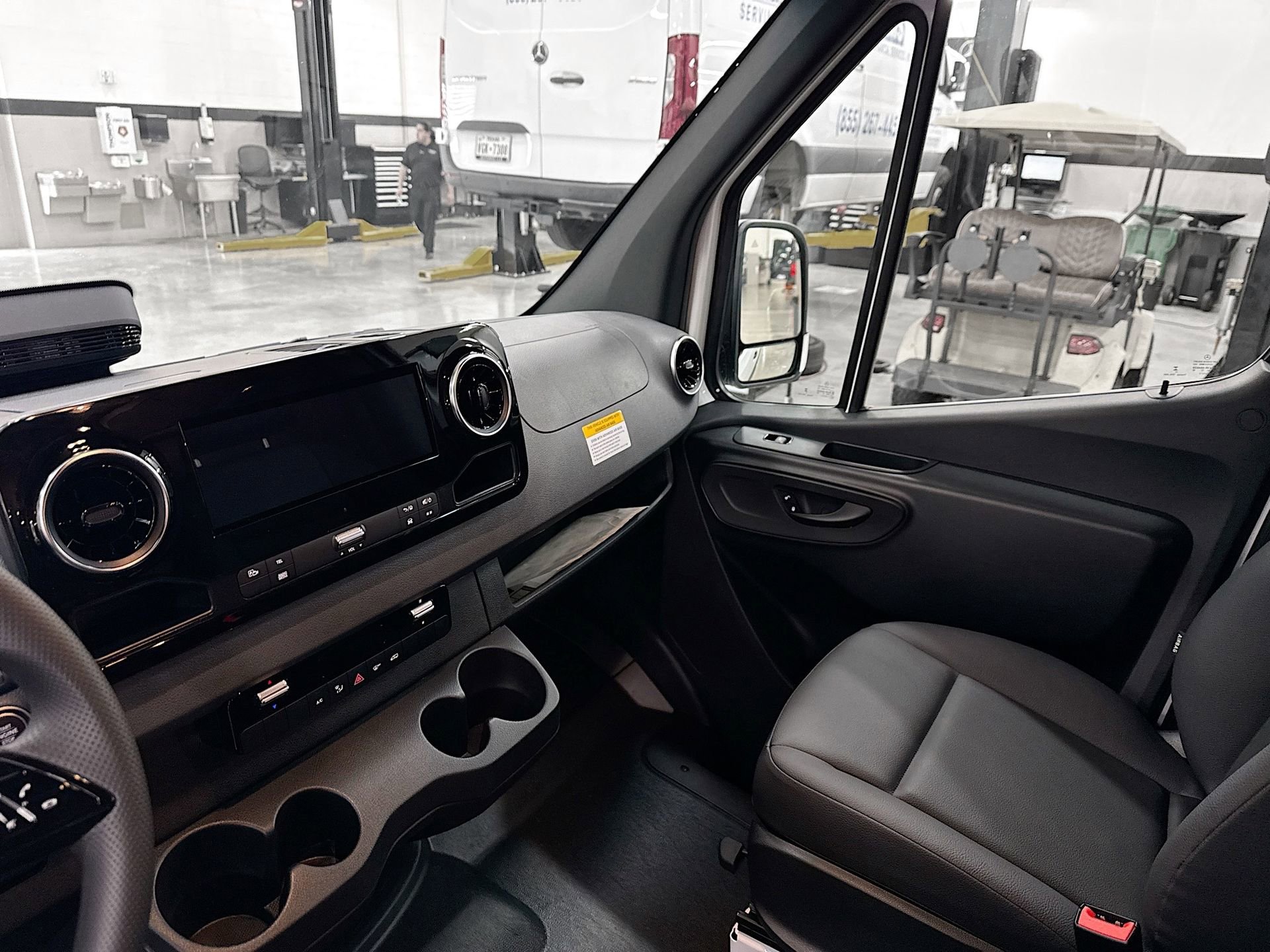 Used 2026 Mercedes-Benz Sprinter 2500 image 23