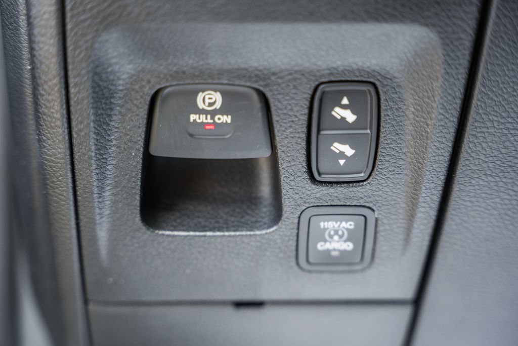New 2026 RAM 1500 Laramie AWD/4WD image 44