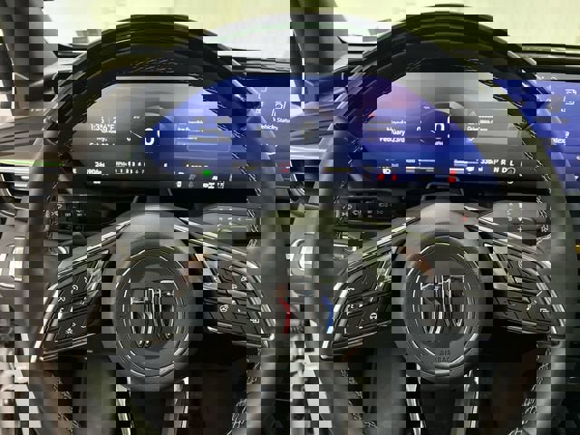 Used 2025 Buick Enclave Avenir w/ Super Cruise Package image 11